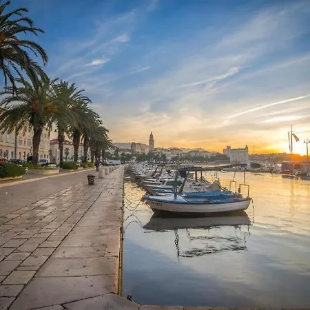 Apartment Happiness *